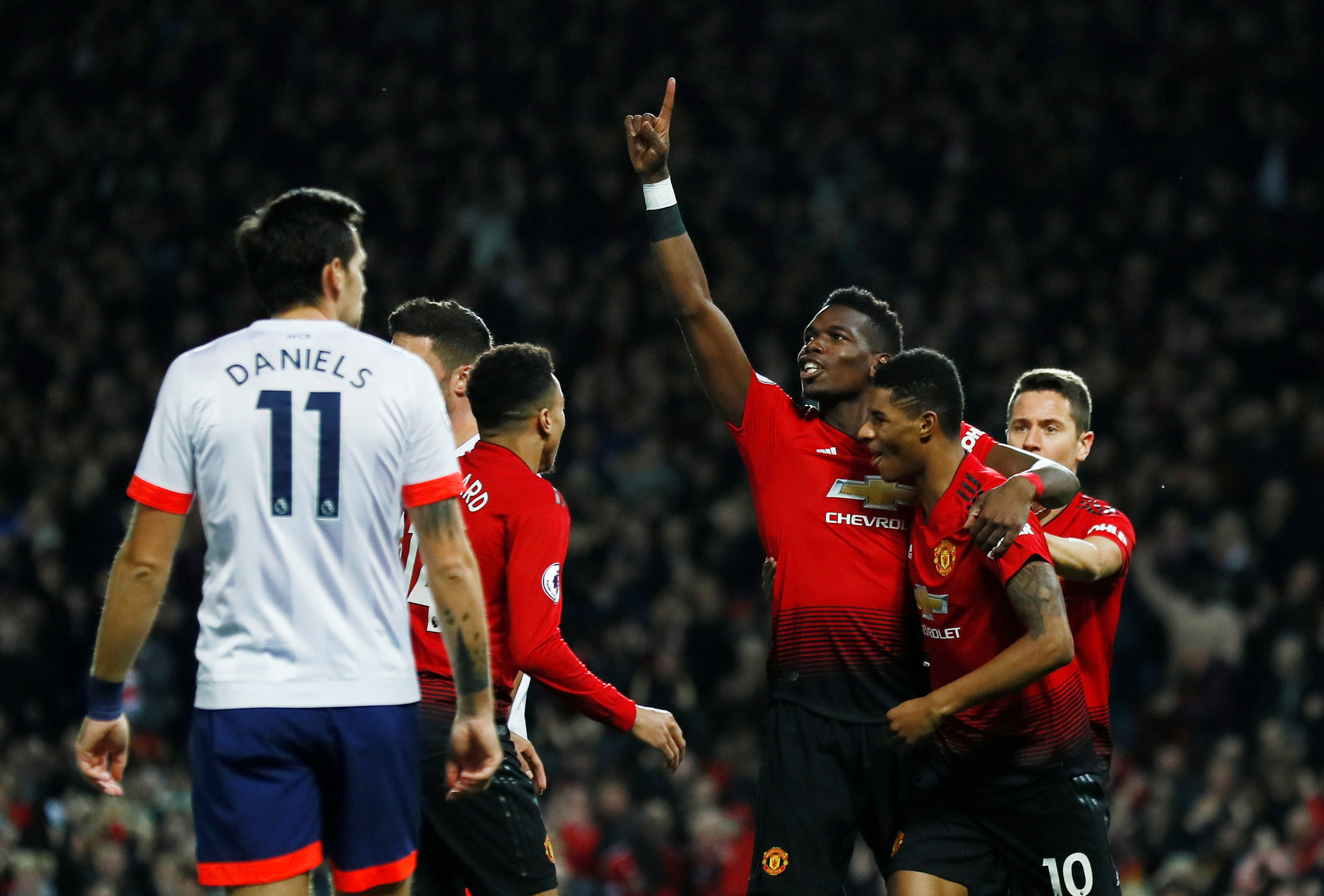 闻中掀起了 闻中掀起了