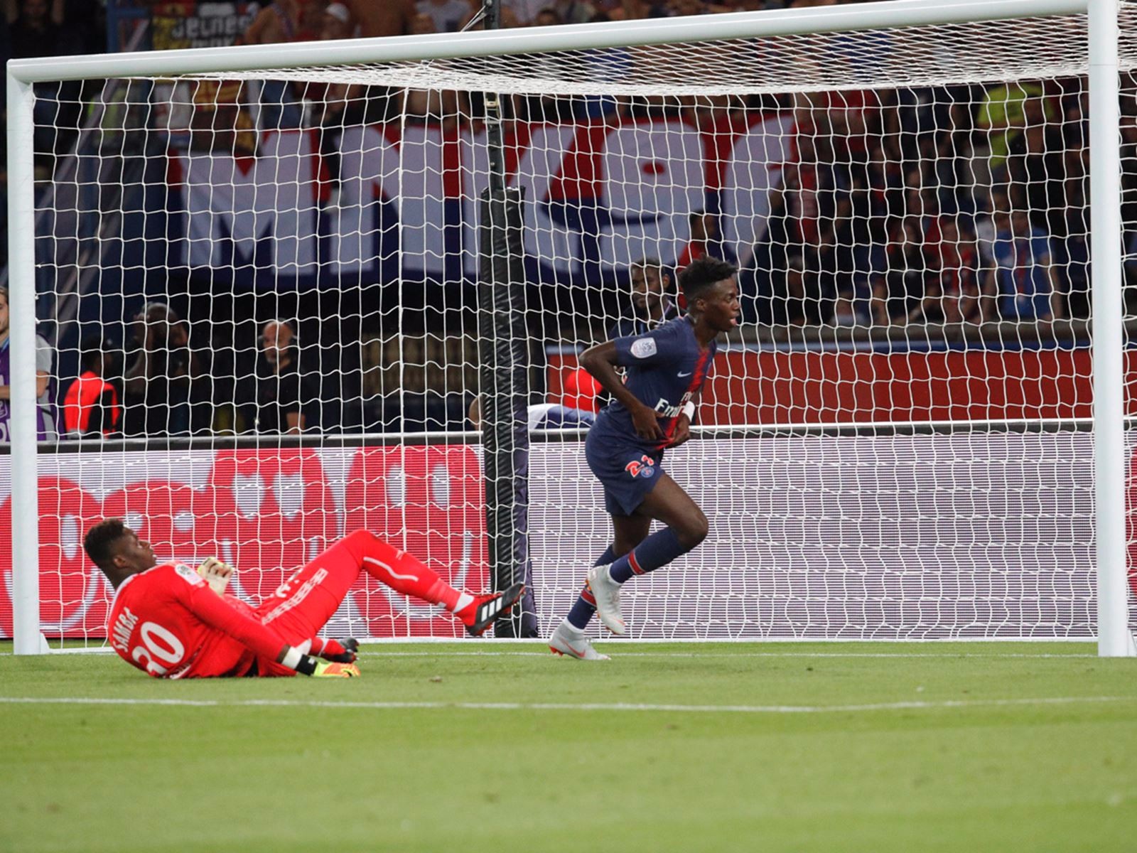 发的夜晚依 发的夜晚依